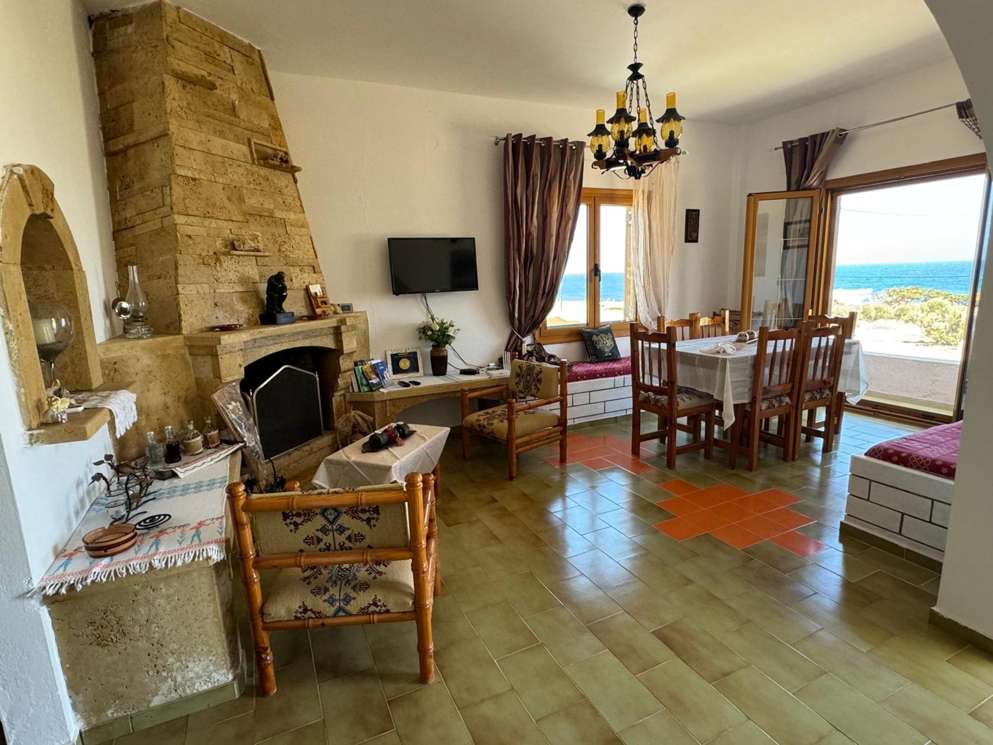 Papadiokampos Maissonete Villa *